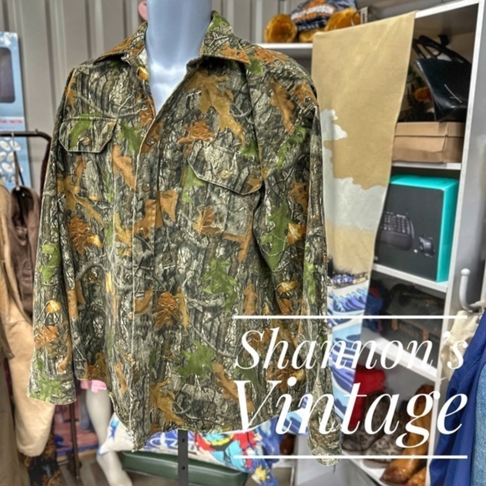 Mothwing sz XL camo button shirt A48